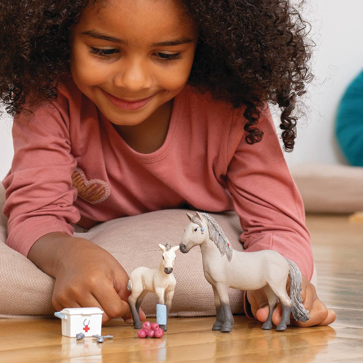 Horse Club Hannah’S First-Aid Kit Horse Toy Playset