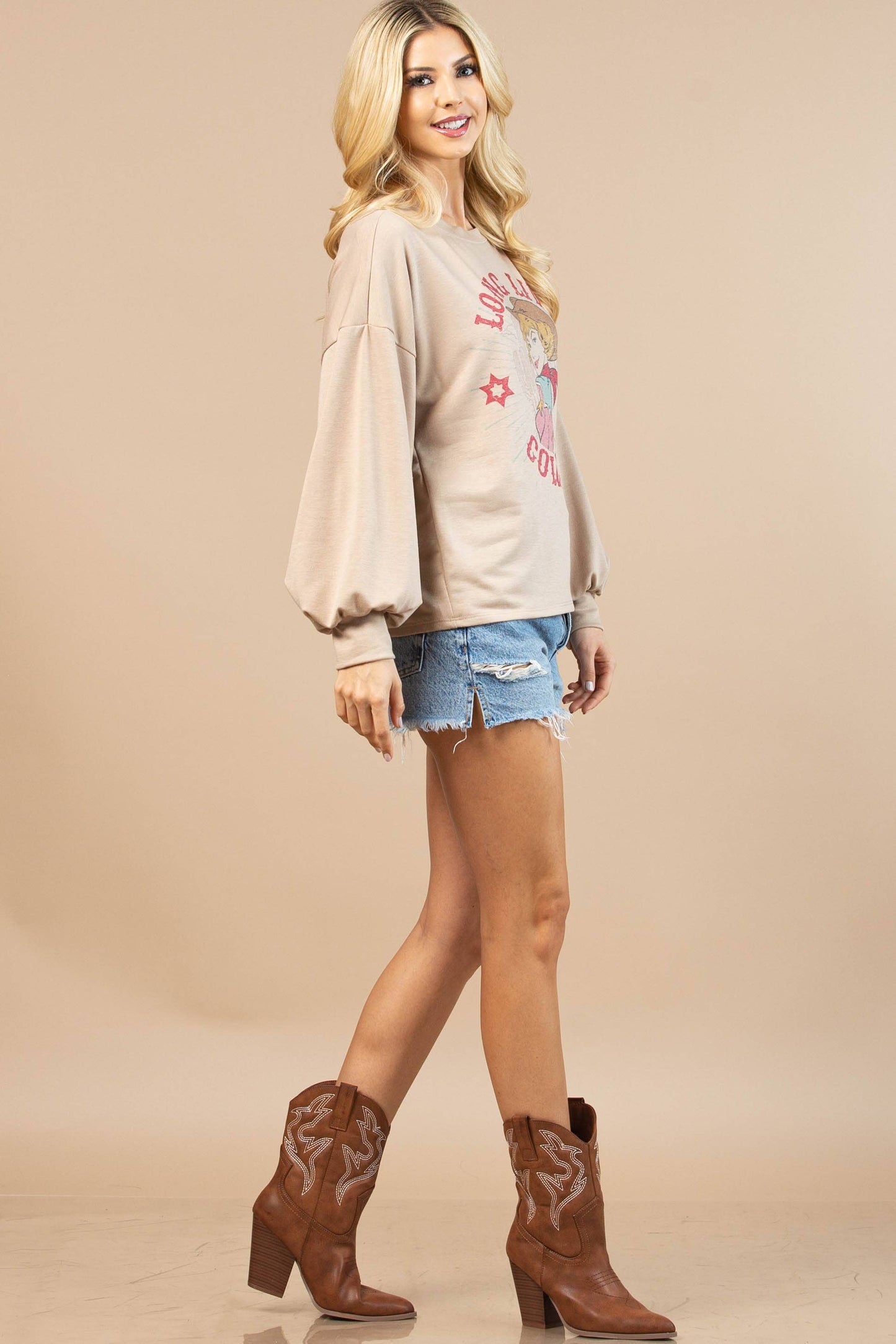 LONG LIVE COWGIRLS GRAPHIC SWEATSHIRT