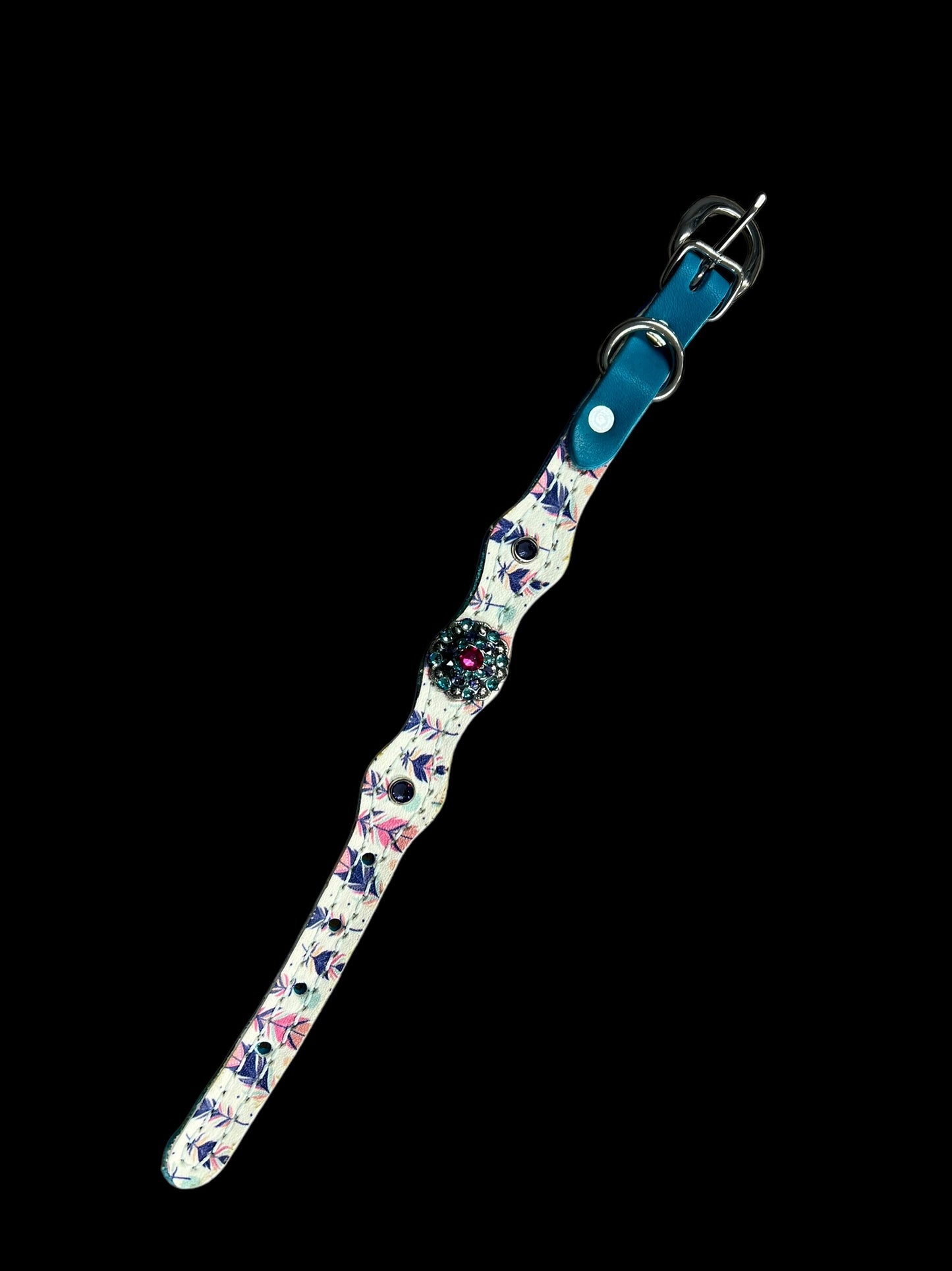 Feathers on medium leather