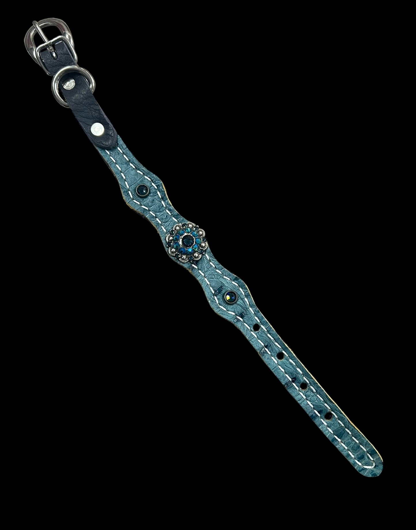 Figi Gator on medium leather