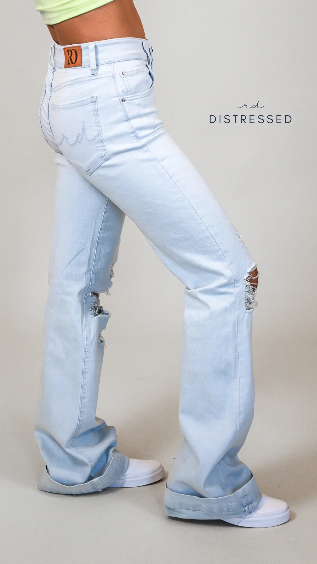 Ranch Dressin  LIGHT WASH DISTRESSED SIGNATURE TROUSER DENIM