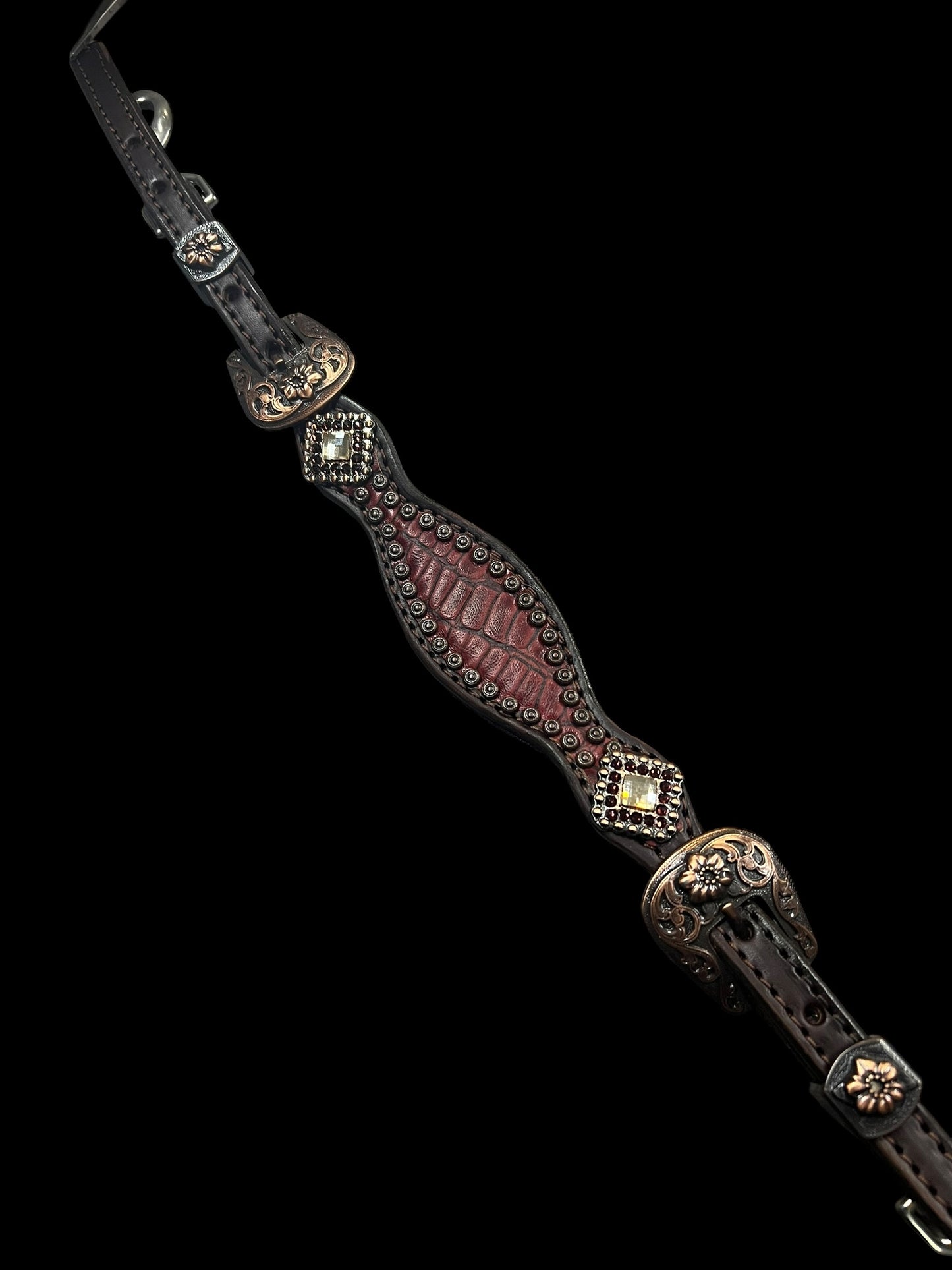 Wine gator on dark leather