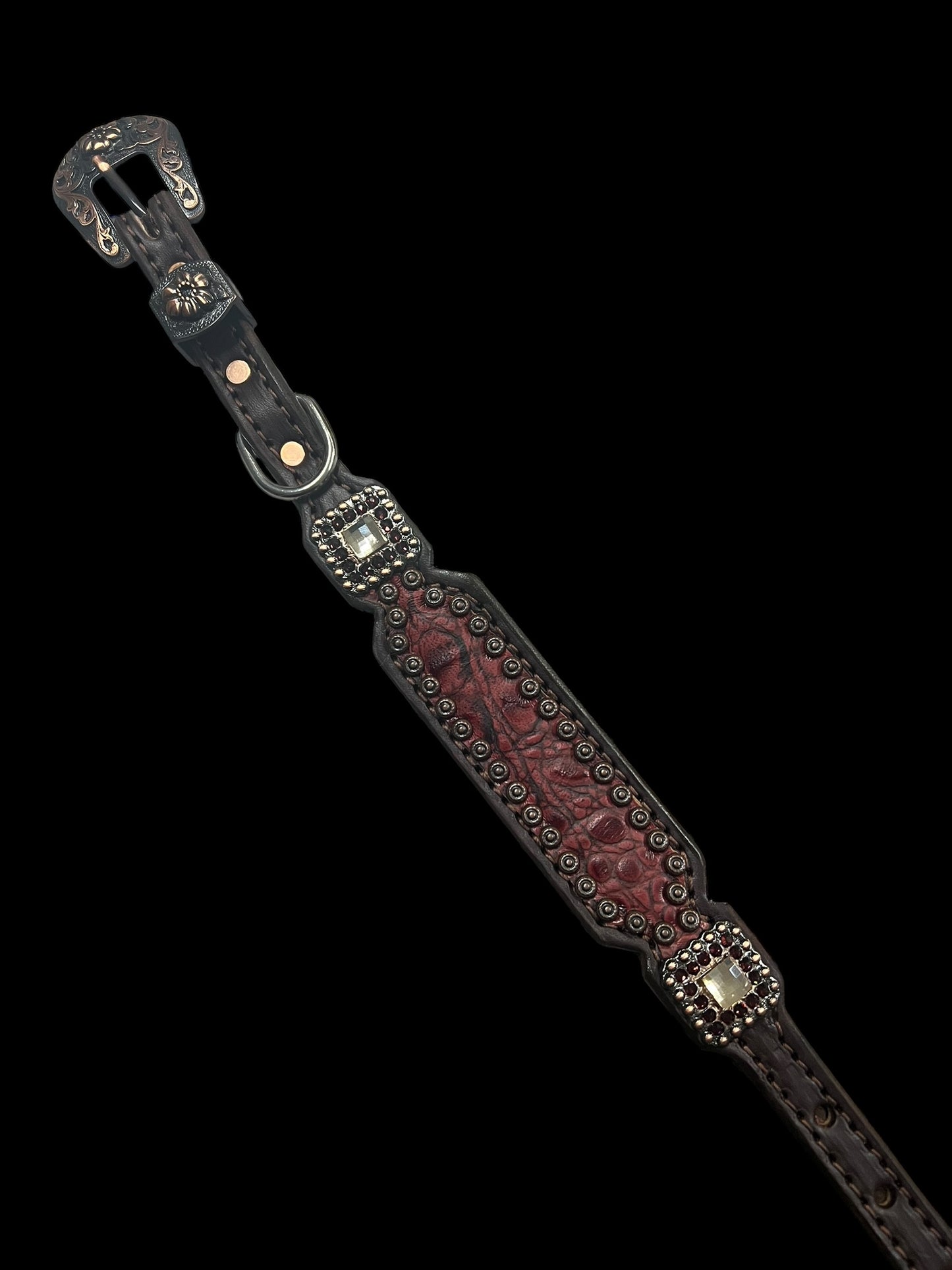 Wine gator on dark leather