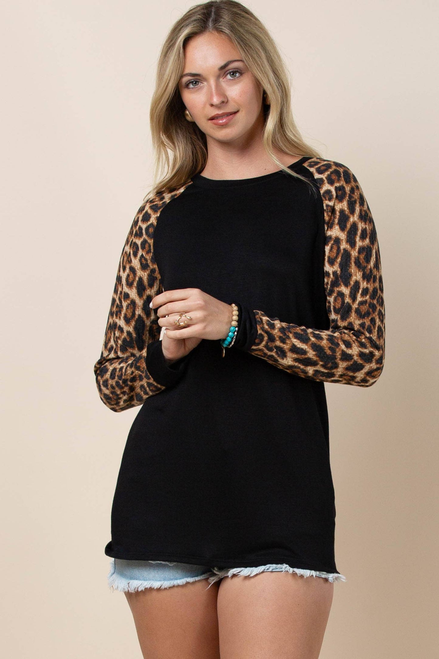 BRIGETTE LEOPARD PRINT COLOR BLOCK RAGLAN TOP