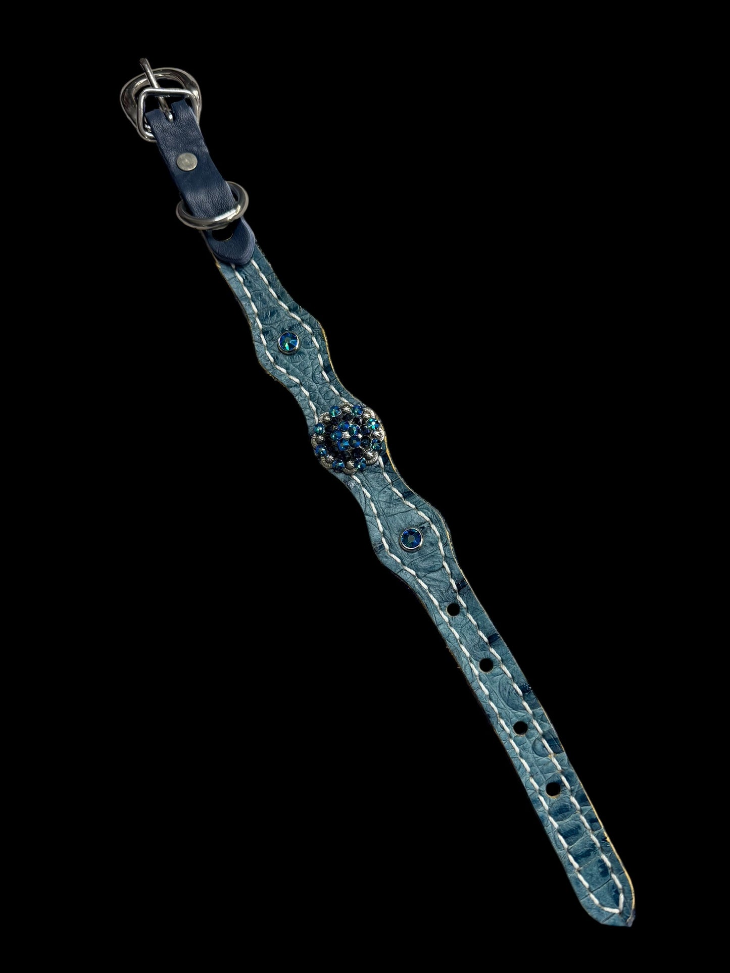 Figi Gator on medium leather