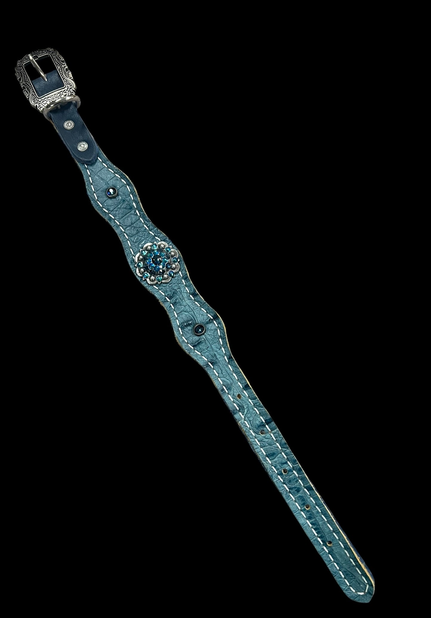 Figi Gator on medium leather