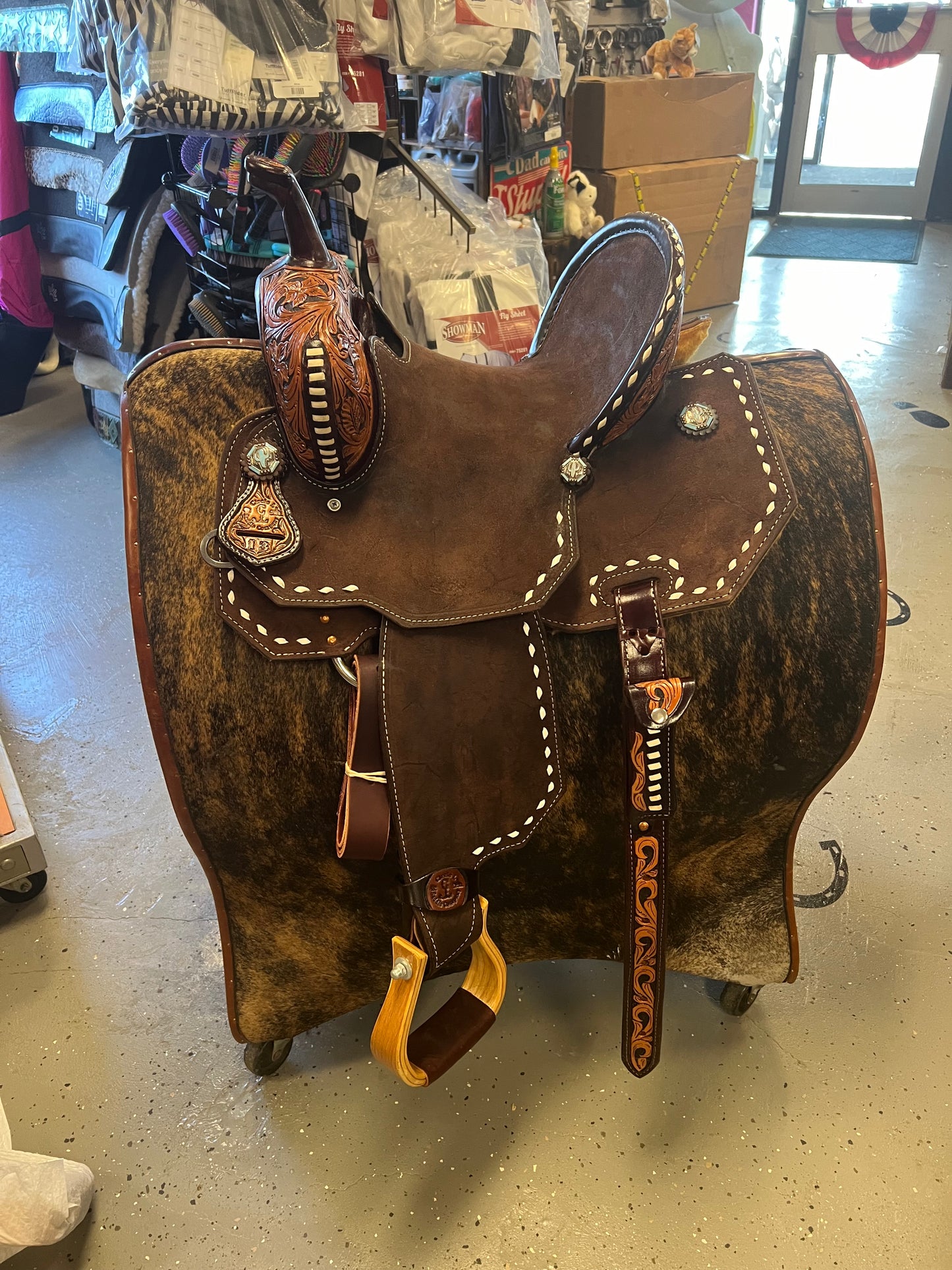 Circle L Spinal Relief Saddle with buckstitch and tooling square skirt